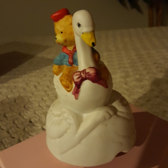 Revolving Musical Swan and Bear. - Picture 5 of 6